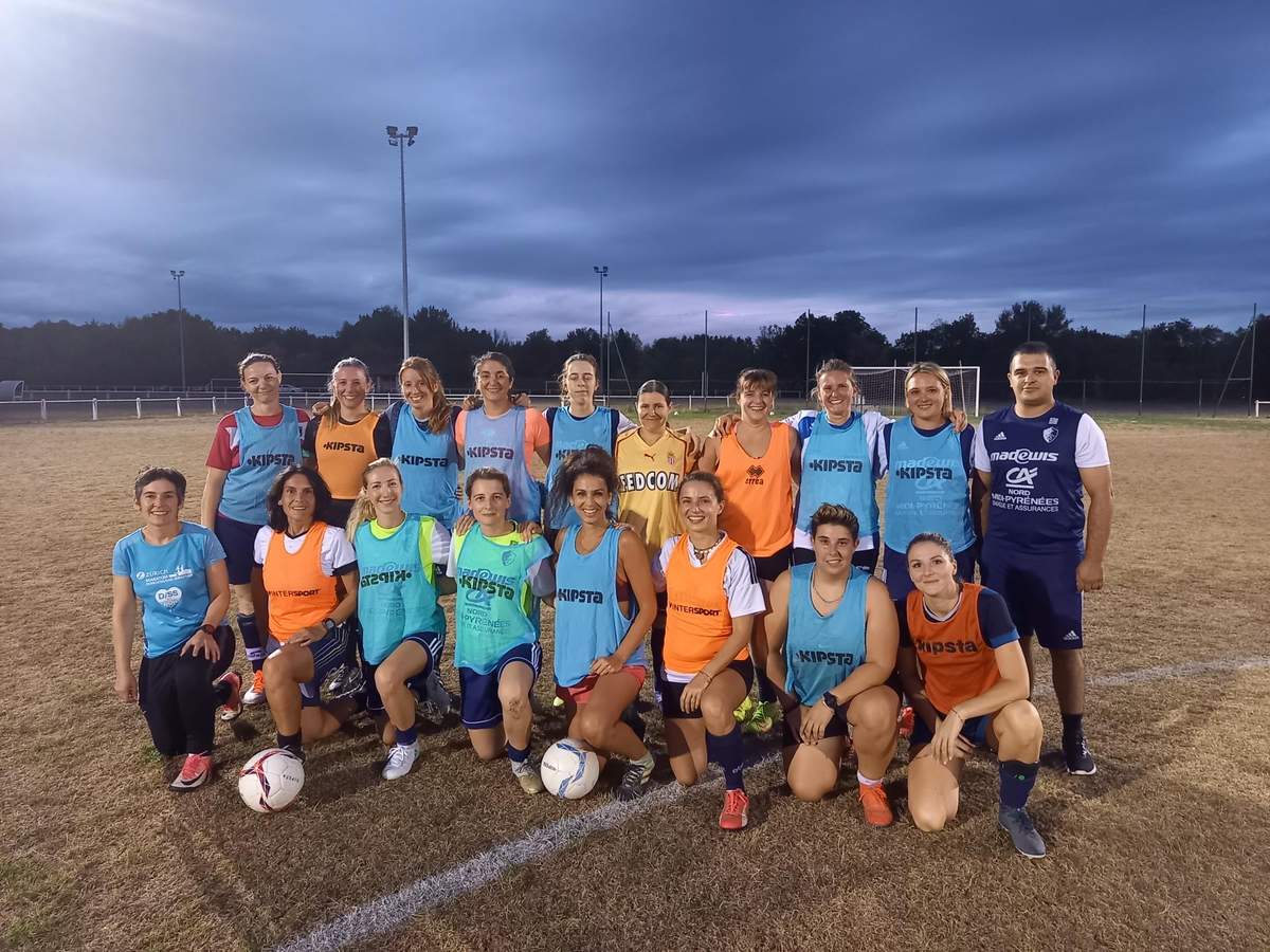 Actualité ENTRAÎNEMENTS DE NOS FEMININES club Football A S