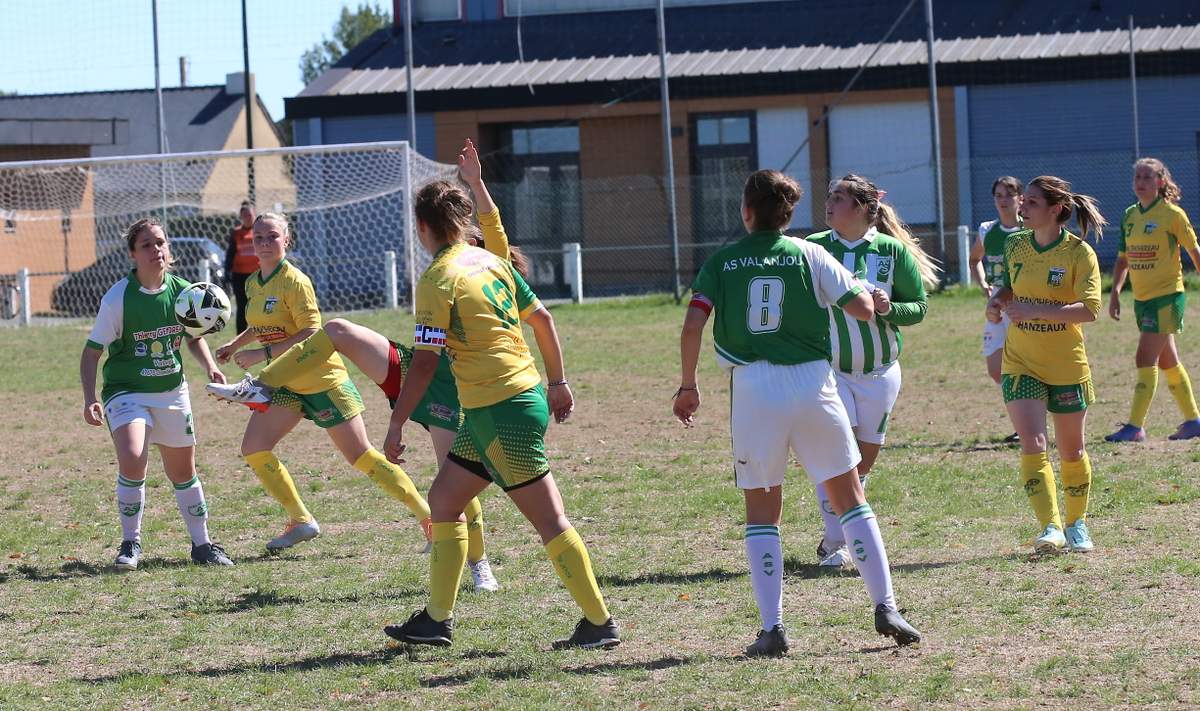 Album Match Amical Des Seniors F Minines Face Aux Club Football