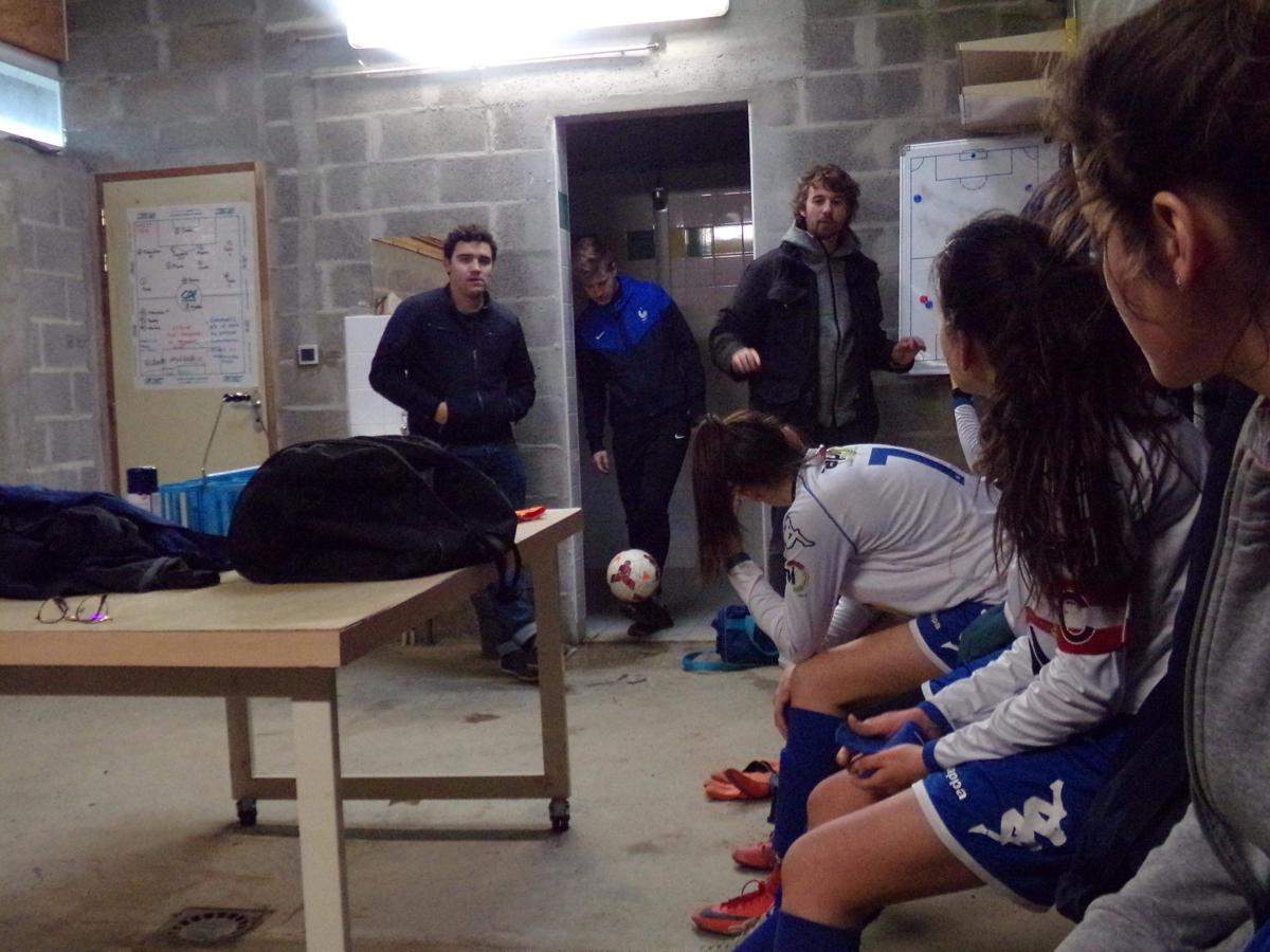 Actualité - LES U18F.B S'IMPOSENT FACE AU SCA.... - club Football ...