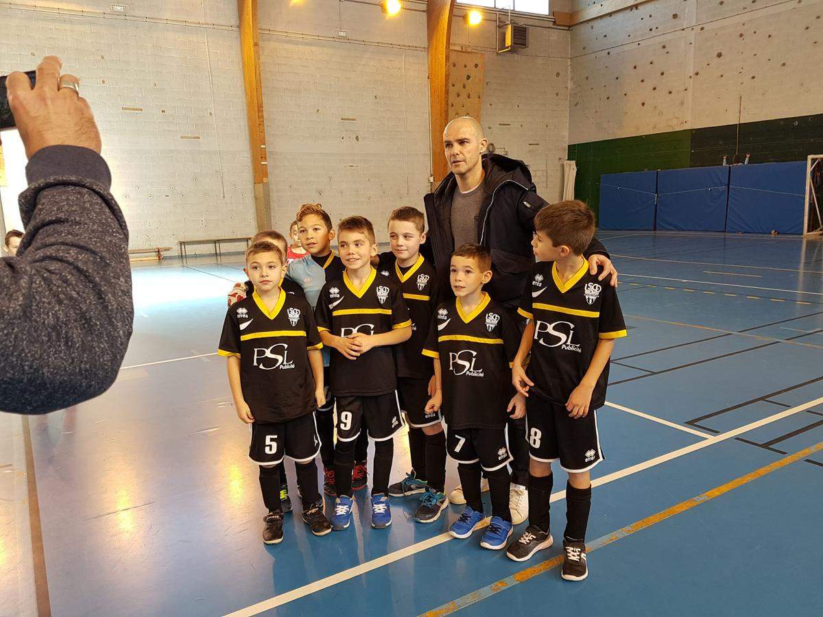 Album - Tournoi en Salle 2017 - Photo N°33 - club Football ETOILE DE BROU - FOOTBALL - Footeo