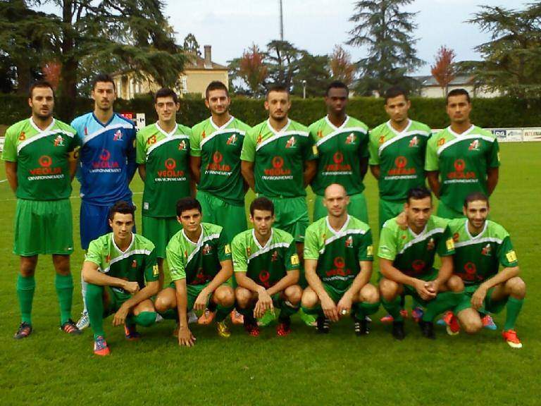 Actualité - NOUVEAUX Maillots SENIORS UNE - Club Football AVENIR ...