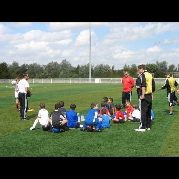 Terrain Stade Les Eglantines - Club Football REIMS AMICALE JAMIN - Footeo